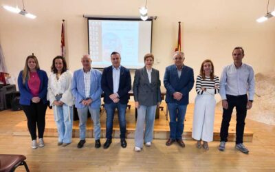 San Esteban presenta las cuatro viviendas para personas mayores rehabilitadas con el programa ‘Viviendas en Red’